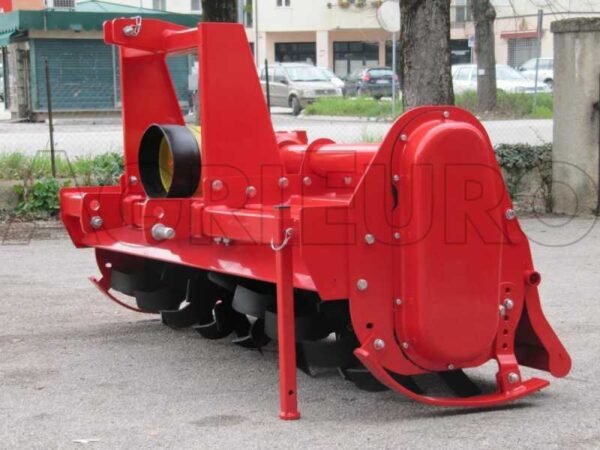 AgriEuro UR 204 middenserie tractorfrees – professionele frictie-aandrijfas